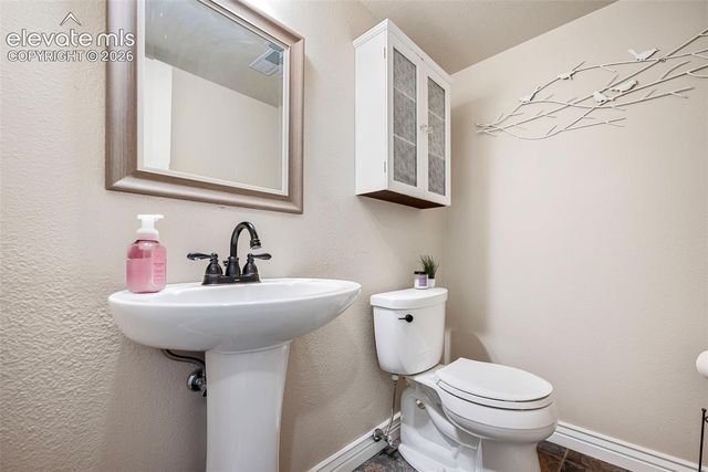 6924 Gayle Lyn Lane, Colorado Springs, CO 80919