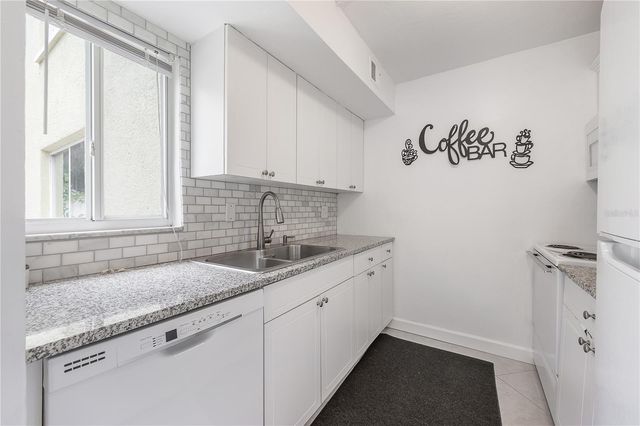 3206 W AZEELE STREET 129, Tampa, FL 33609