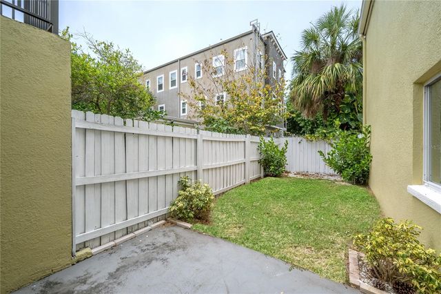 3206 W AZEELE STREET 129, Tampa, FL 33609