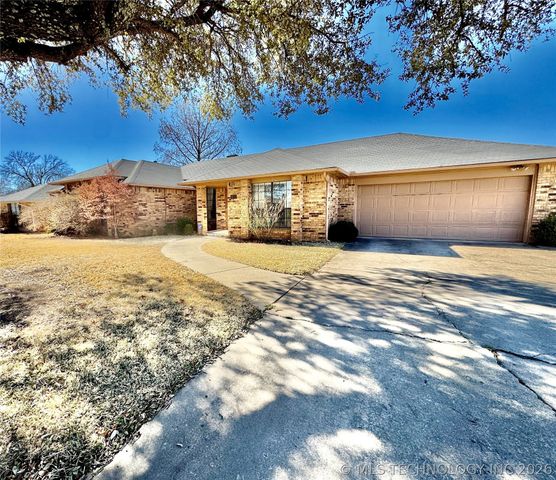 1111 Surrey Street S, Ardmore, OK 73401