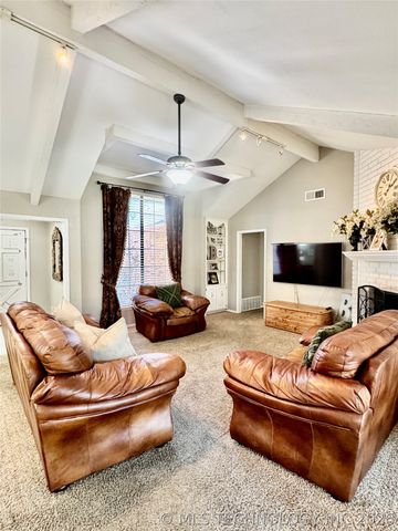 1111 Surrey Street S, Ardmore, OK 73401