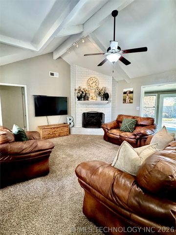 1111 Surrey Street S, Ardmore, OK 73401