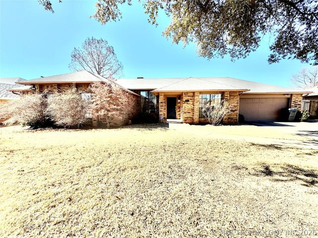 1111 Surrey Street S, Ardmore, OK 73401