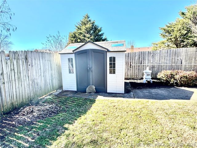 1111 Surrey Street S, Ardmore, OK 73401