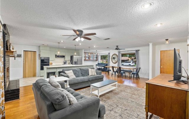 1703 Southgate Drive, Brownwood, TX 76801
