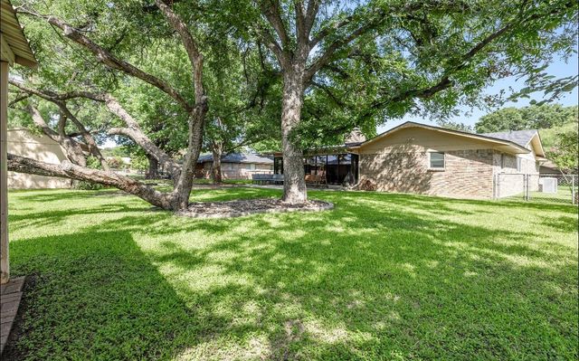1703 Southgate Drive, Brownwood, TX 76801