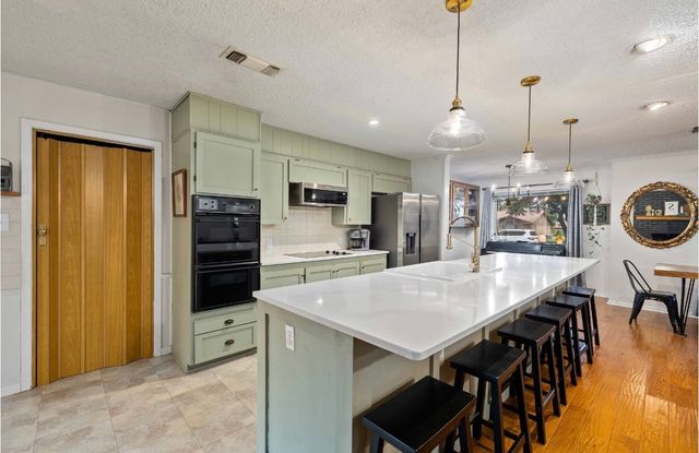 1703 Southgate Drive, Brownwood, TX 76801