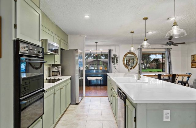 1703 Southgate Drive, Brownwood, TX 76801