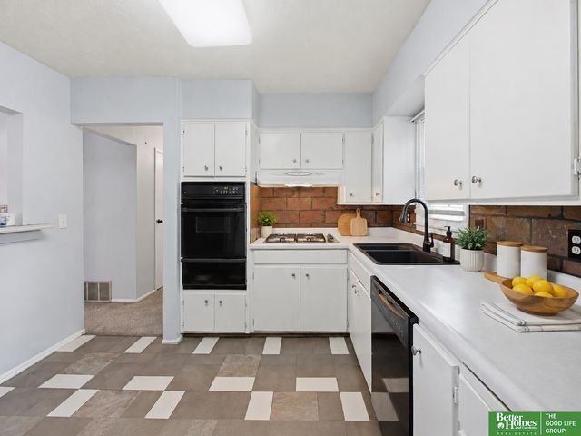 7416 Frederick Avenue, La Vista, NE 68128