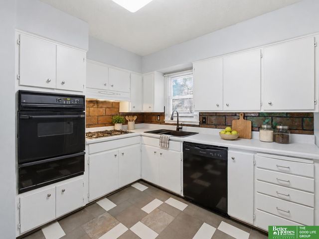 7416 Frederick Avenue, La Vista, NE 68128