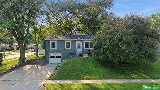 7416 Frederick Avenue, La Vista, NE 68128