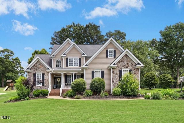 732 Parkridge Drive, Clayton, NC 27527