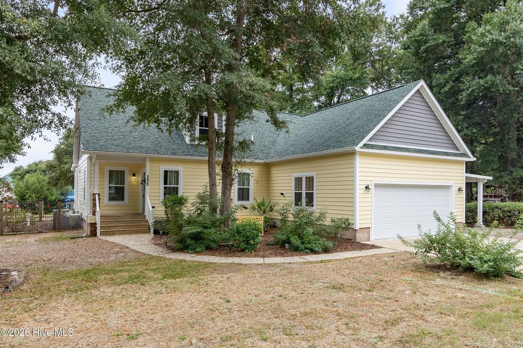 1972 Goose Creek Road SW, Ocean Isle Beach, NC 28469