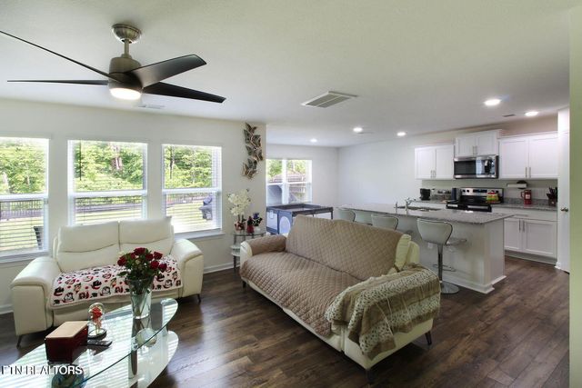 9428 Avian Forest Lane, Heiskell, TN 37754