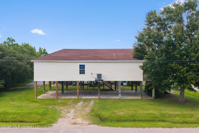 10057 Road 560 Road, 10051, 10057, 10061, 10067, Bay Saint Louis, MS 39520