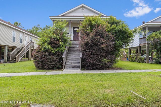 10057 Road 560 Road, 10051, 10057, 10061, 10067, Bay Saint Louis, MS 39520