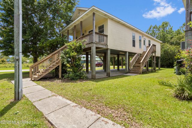 10057 Road 560 Road, 10051, 10057, 10061, 10067, Bay Saint Louis, MS 39520