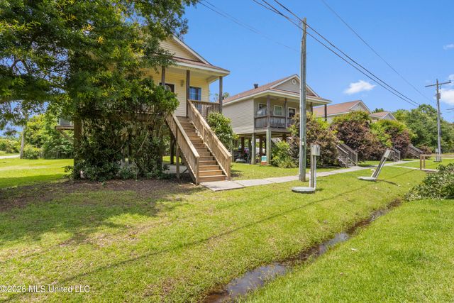 10057 Road 560 Road, 10051, 10057, 10061, 10067, Bay Saint Louis, MS 39520