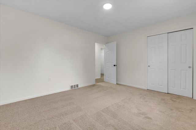 129 TATLOCK CIR, Covington, TN 38019