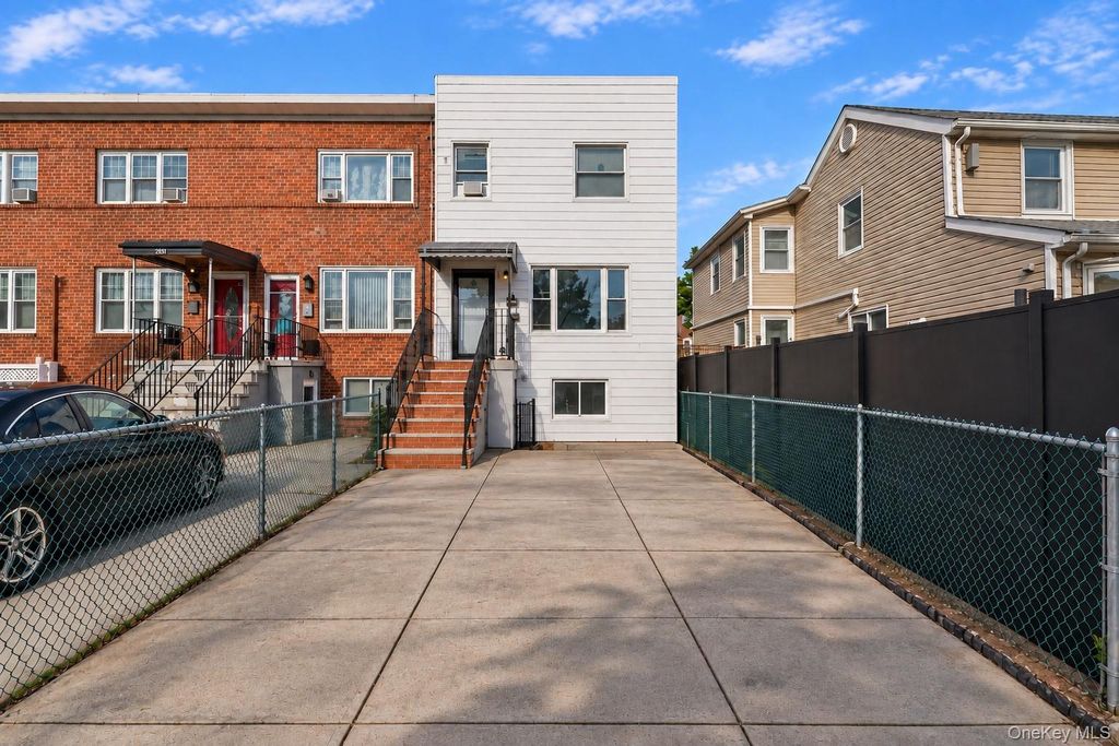 276 Swinton Avenue, Bronx, NY 10465