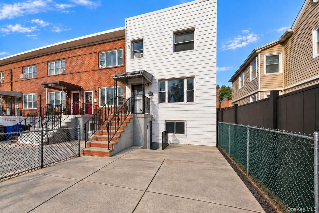 276 Swinton Avenue, Bronx, NY 10465 — photo 2