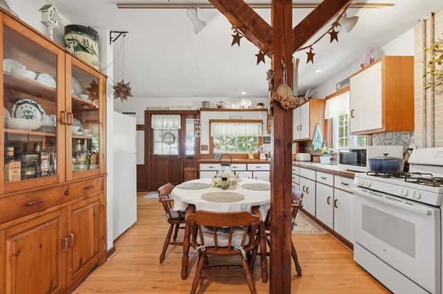 61 Houlton Street, Swansea, MA 02777