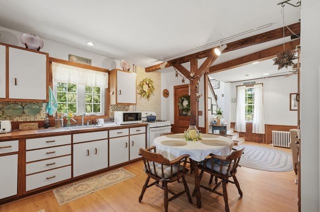 61 Houlton Street, Swansea, MA 02777