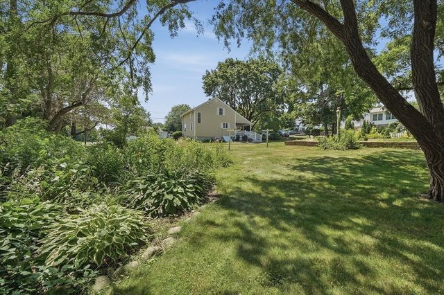 61 Houlton Street, Swansea, MA 02777