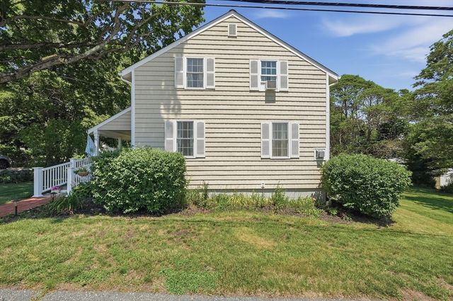 61 Houlton Street, Swansea, MA 02777