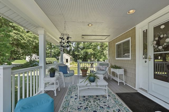 61 Houlton Street, Swansea, MA 02777
