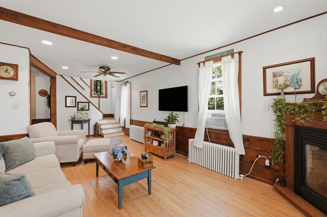 61 Houlton Street, Swansea, MA 02777