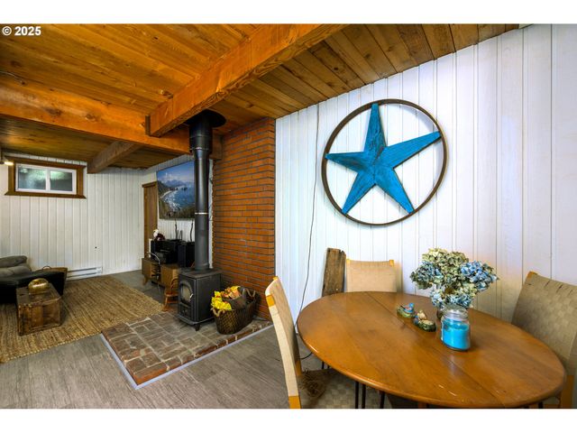 5750 HACIENDA Ave, Lincoln City, OR 97367