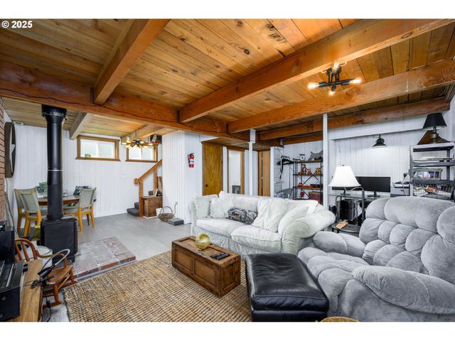 5750 HACIENDA Ave, Lincoln City, OR 97367