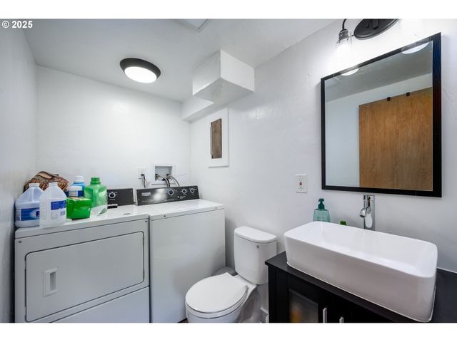 5750 HACIENDA Ave, Lincoln City, OR 97367