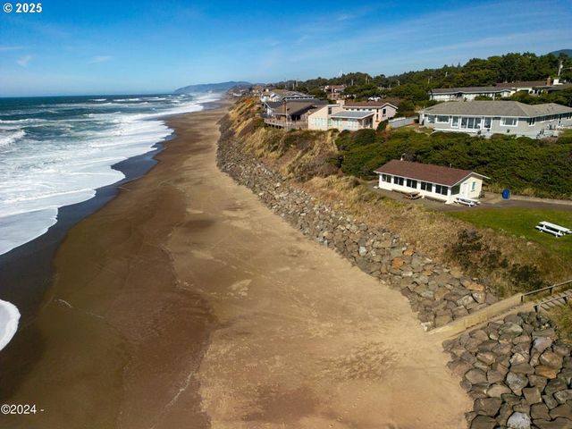 5750 HACIENDA Ave, Lincoln City, OR 97367