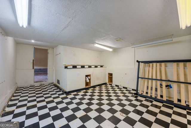 3401 Dogwood Place, Decatur, GA 30034