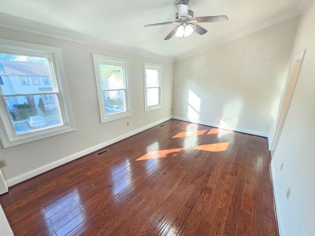 35 KINSMAN VIEW CIR, Silver Spring, MD 20901