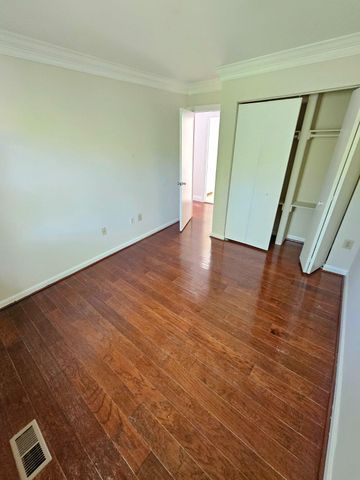 35 KINSMAN VIEW CIR, Silver Spring, MD 20901