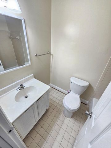35 KINSMAN VIEW CIR, Silver Spring, MD 20901