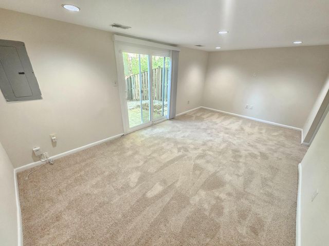 35 KINSMAN VIEW CIR, Silver Spring, MD 20901