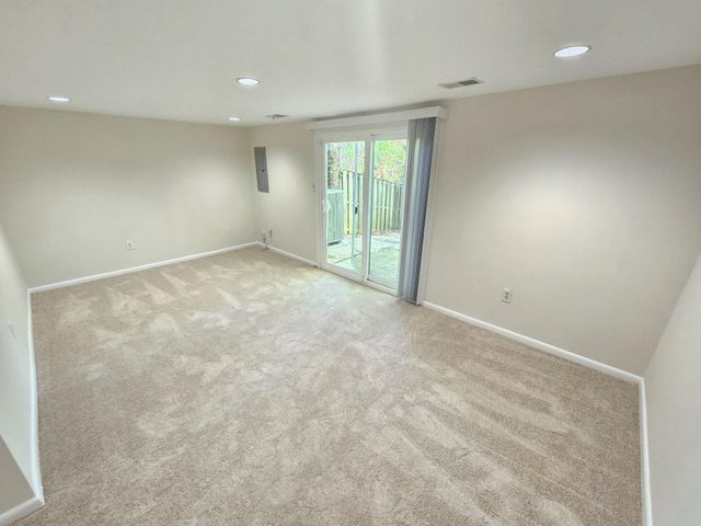35 KINSMAN VIEW CIR, Silver Spring, MD 20901