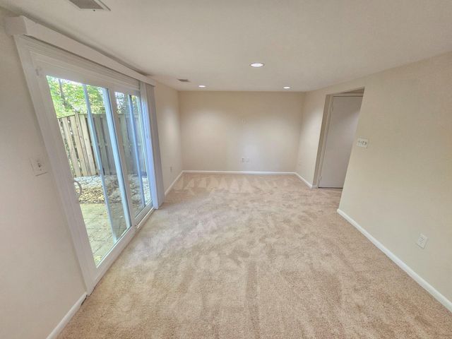 35 KINSMAN VIEW CIR, Silver Spring, MD 20901