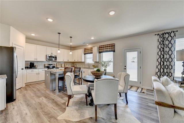 385 Rodeo Drive, Auburn, GA 30011