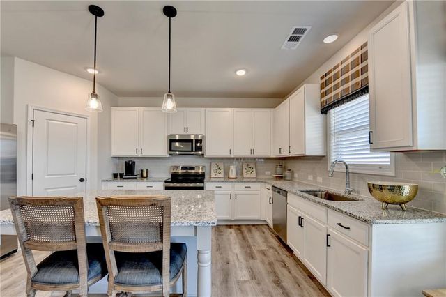 385 Rodeo Drive, Auburn, GA 30011