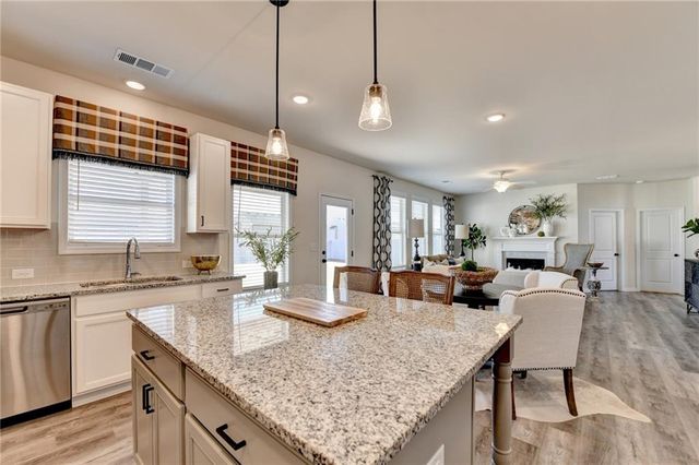 385 Rodeo Drive, Auburn, GA 30011