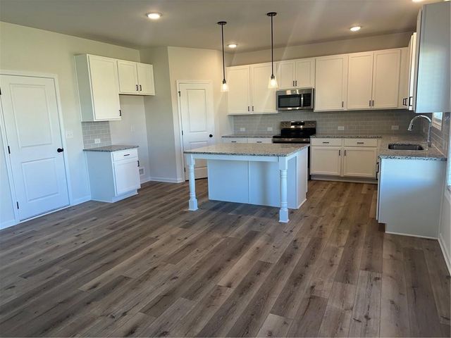 385 Rodeo Drive, Auburn, GA 30011