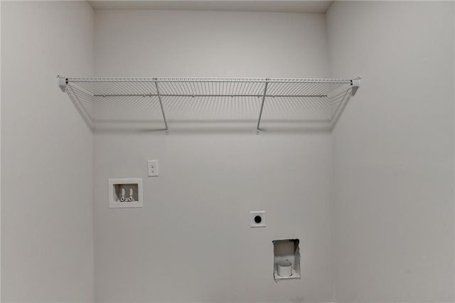 385 Rodeo Drive, Auburn, GA 30011