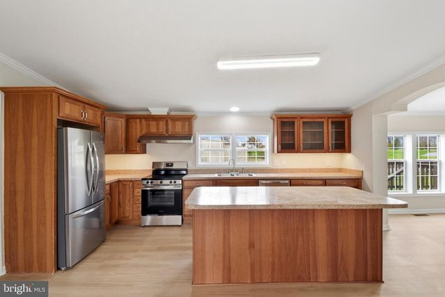 63 SNYDERS LN, Martinsburg, WV 25405