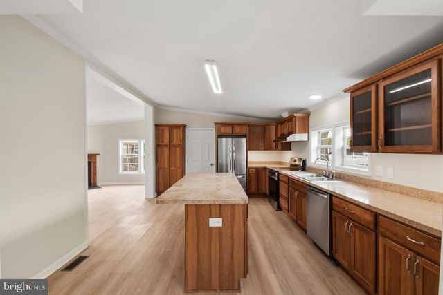 63 SNYDERS LN, Martinsburg, WV 25405