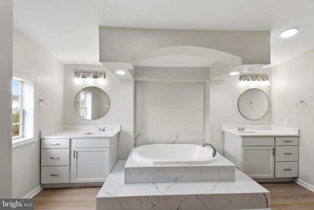 63 SNYDERS LN, Martinsburg, WV 25405